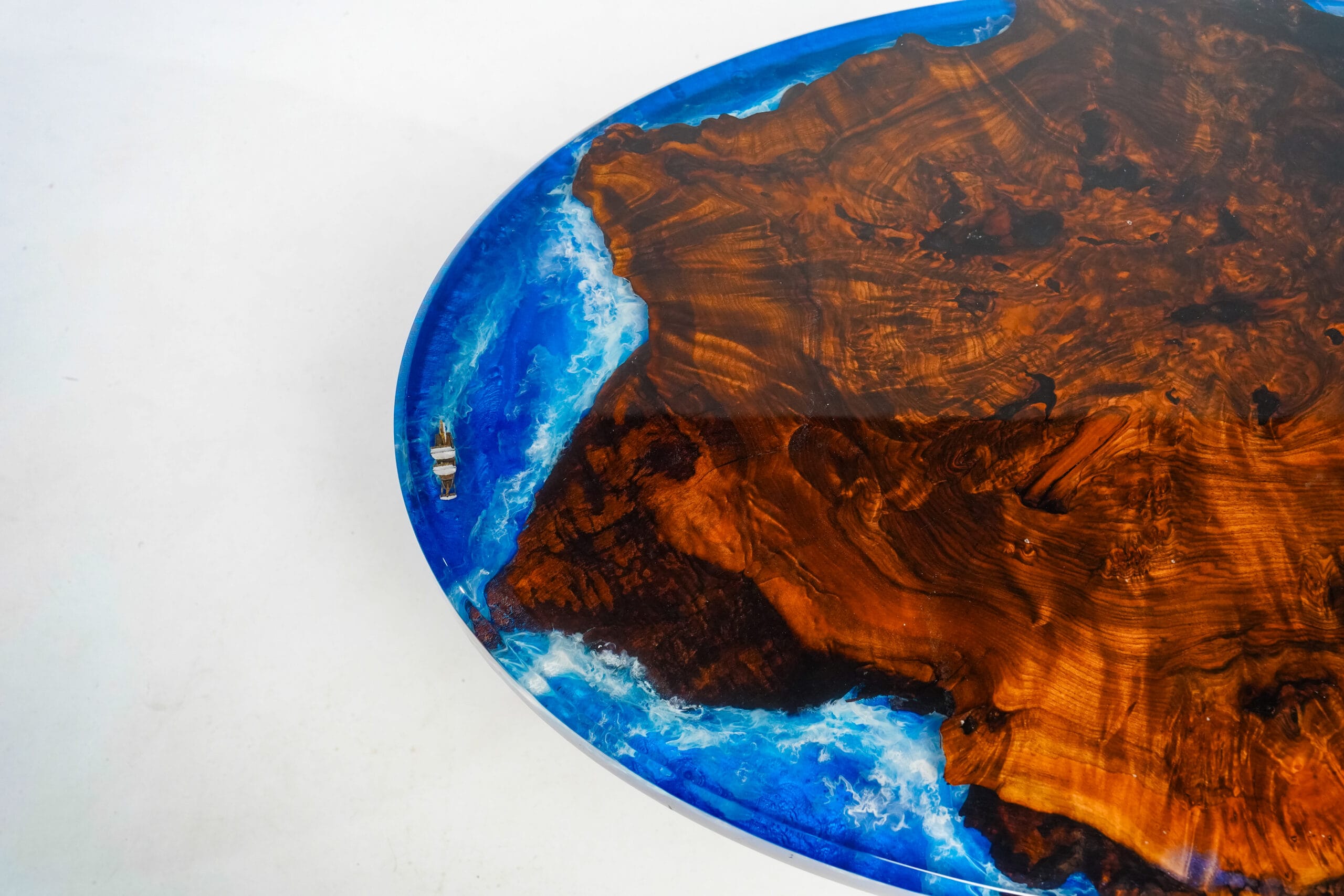 Masută de cafea din lemn radacina nuc & Epoxy - imagine 4