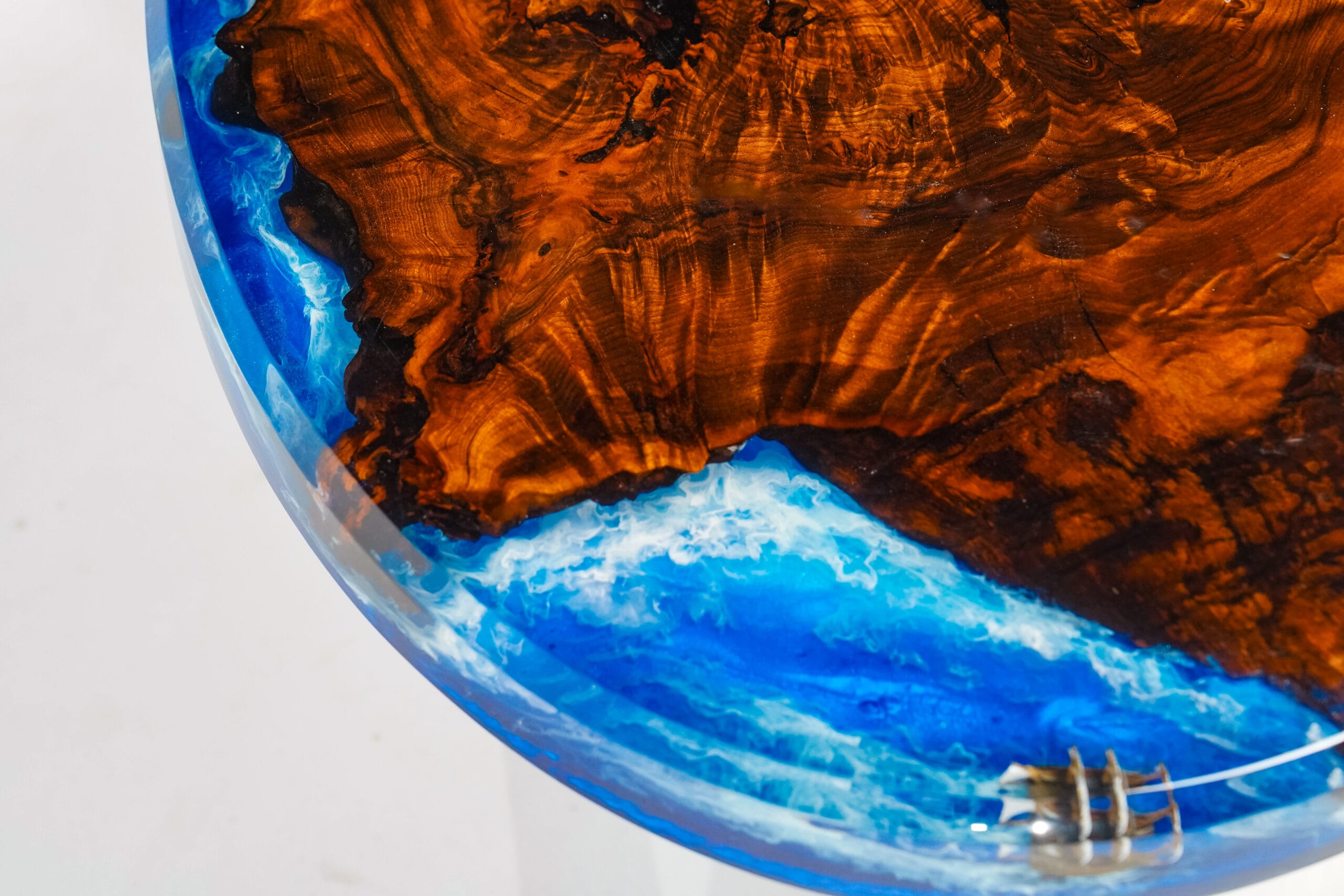 Masută de cafea din lemn radacina nuc & Epoxy - imagine 10