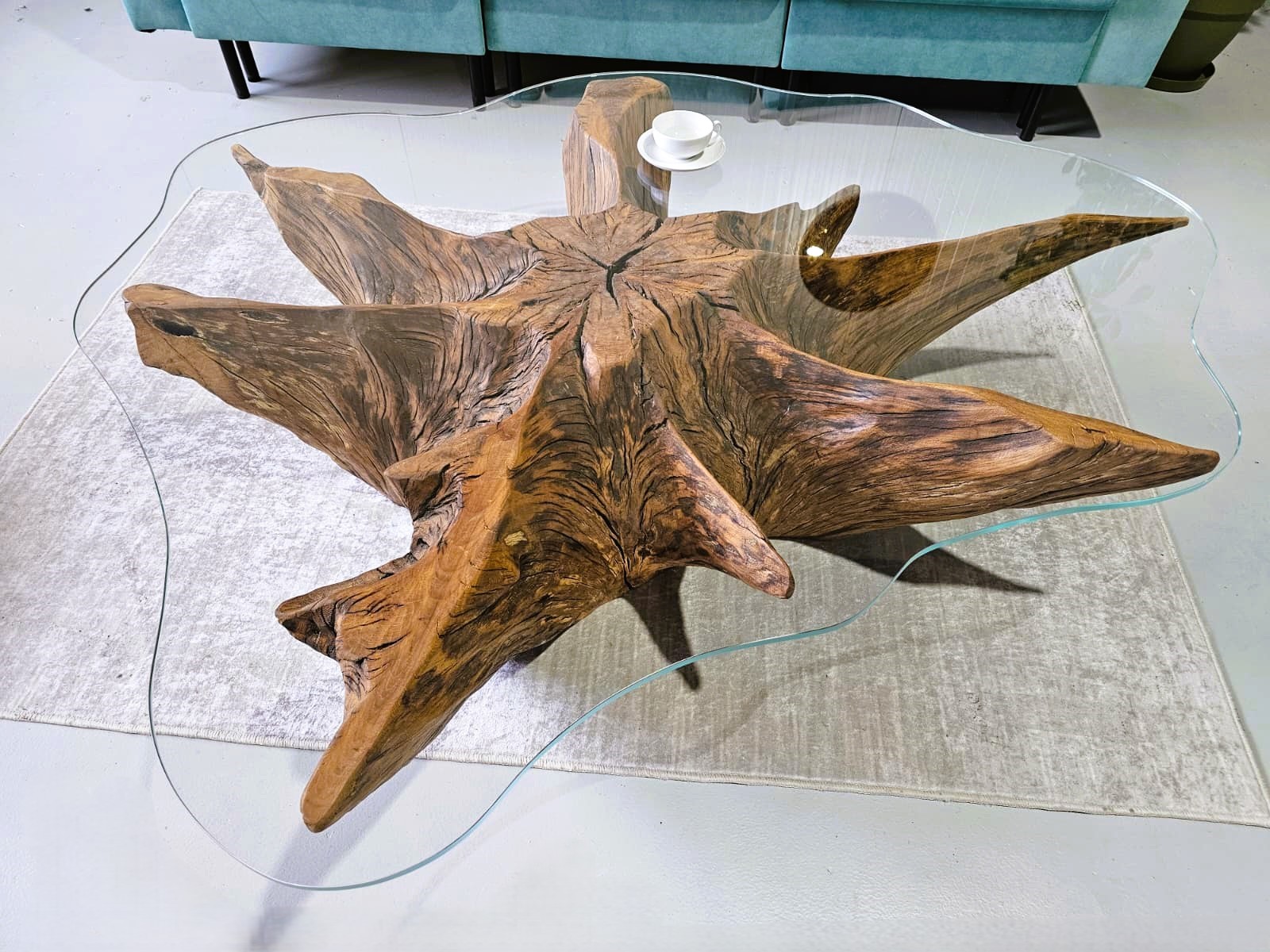 Masă de dining din rădăcină de stejar