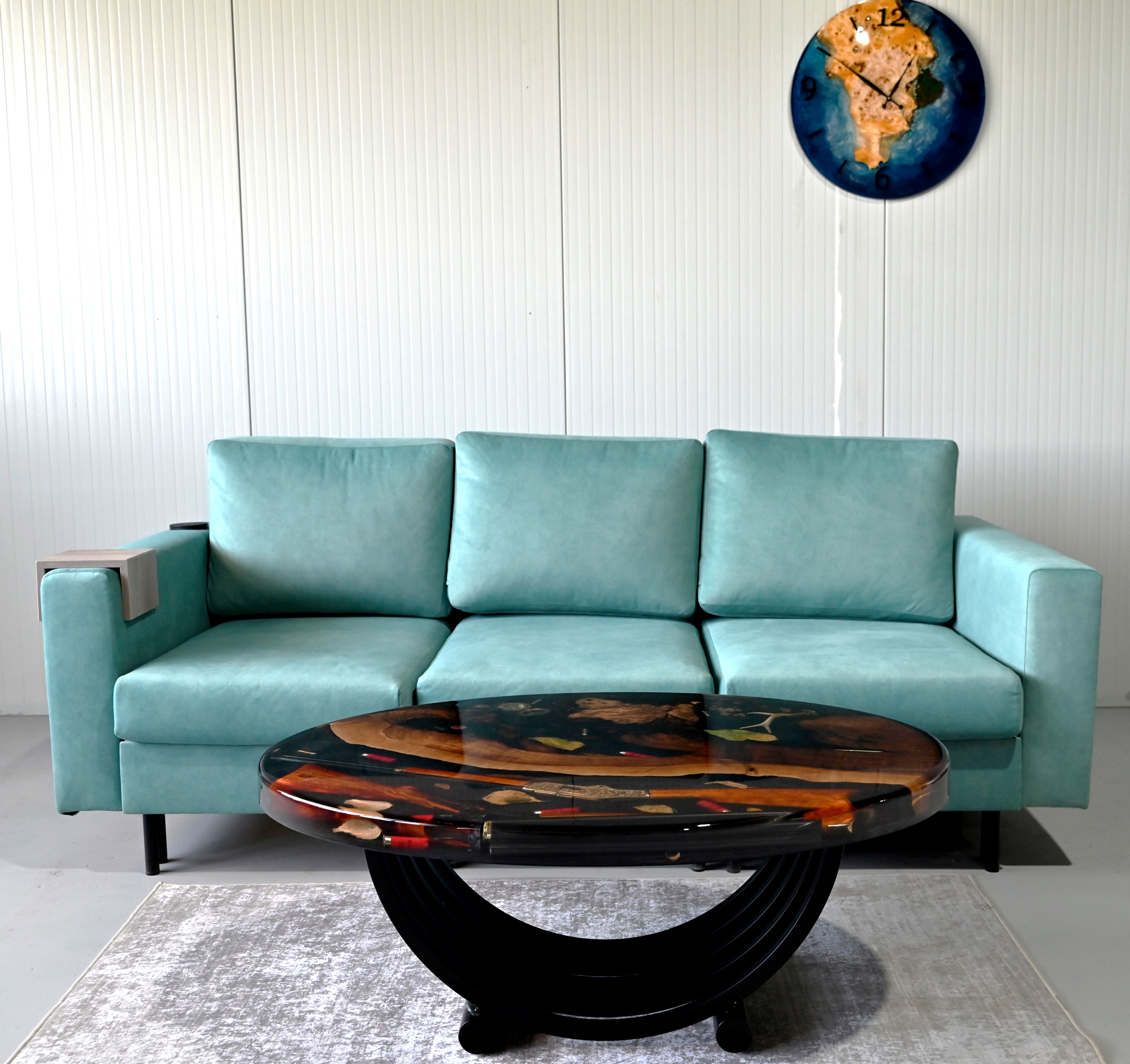 Masută-de-cafea-din-nuc--&-Epoxy-3