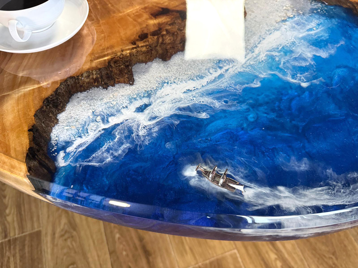 Masă-dining-din-nuc-&-Epoxy-TCR54--3